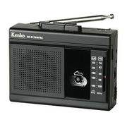 超小型置き型ラジカセ。カセットテープにラジオや音声を録音できる「AM/FM ラジオカセットレコーダー KR-017AWFRC」発売