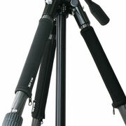 脚の冷たさを感じずソフトな感触に「スリック TRIPOD GRIP」発売