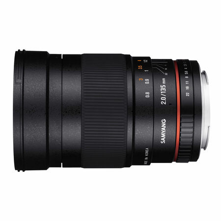 135mm F2.0 ED UMCの製品画像