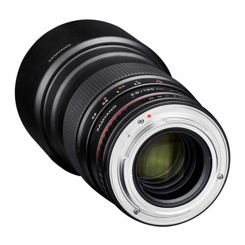 135mm F2.0 ED UMC