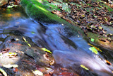 山间流水