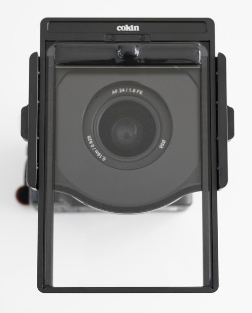 この位置でハーフプロソフトンクリアをつかうと全面がプロソフトンクリアフィルターとしての効果。この使い方では発熱面を被写体側にせざるを得ないが大きく効率が落ちることはない。